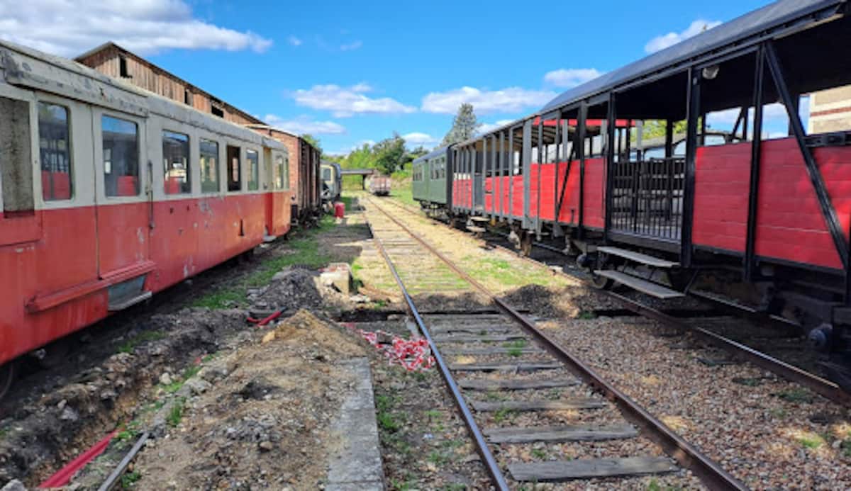 Les voitures du train touristique de la vallée de l'Eure